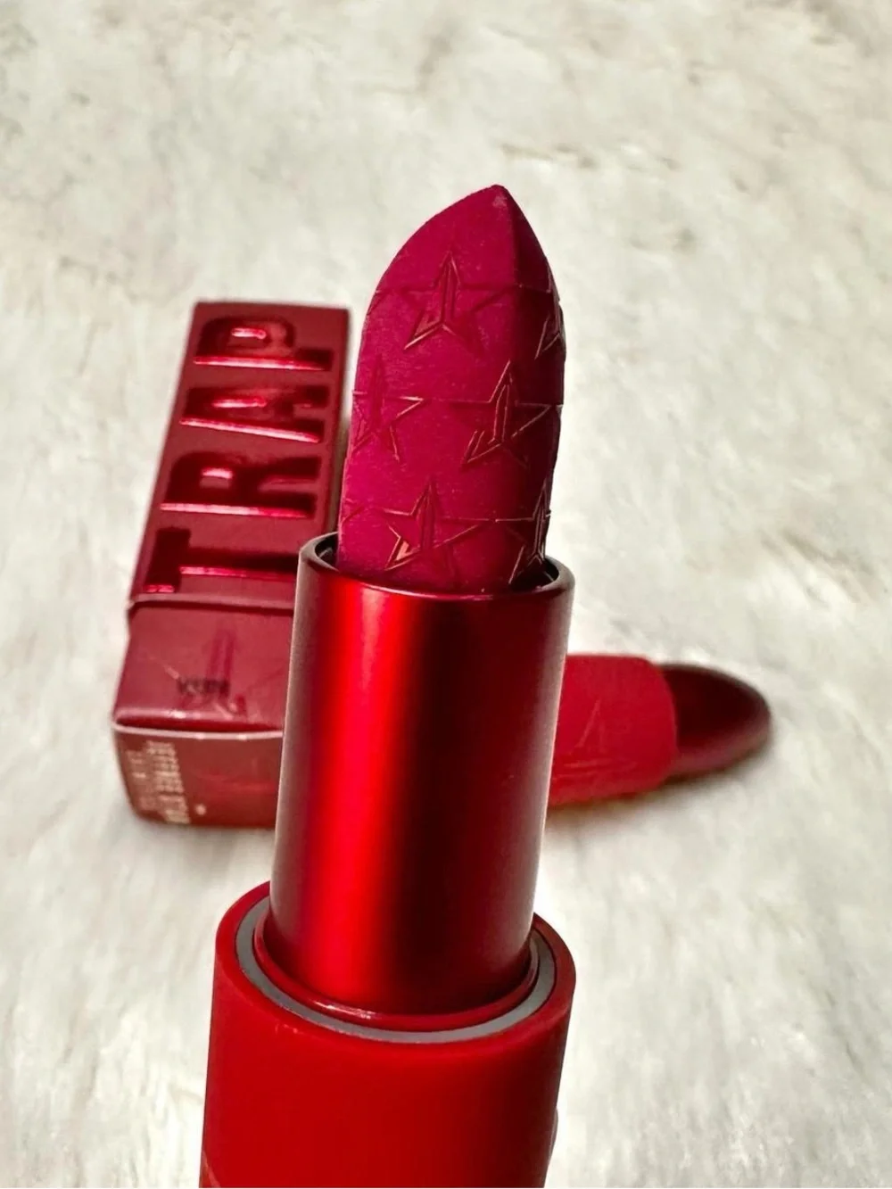 Jeffree Star NIB Velvet Trap Lipstick in  Entrapment
